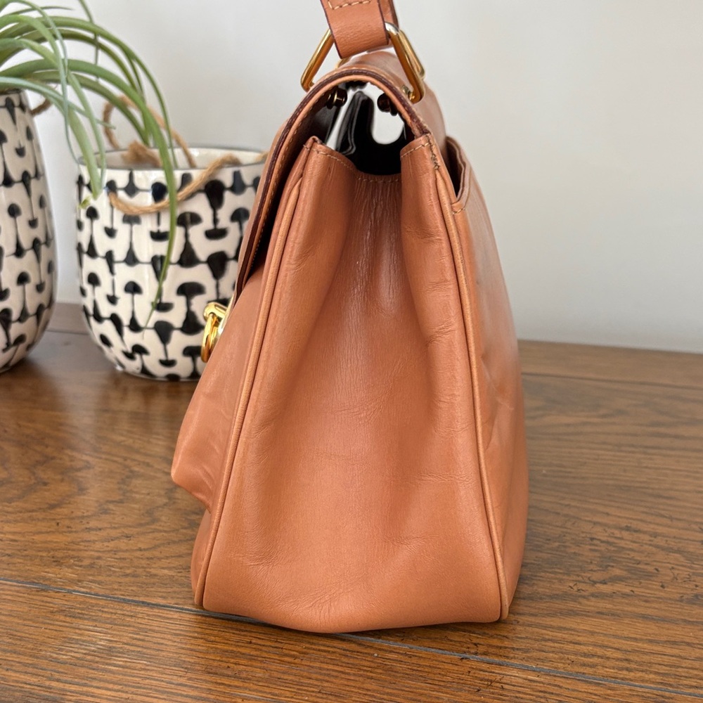 Givenchy Vintage Tan Leather Handbag with gold hardware - Picture 14 of 16